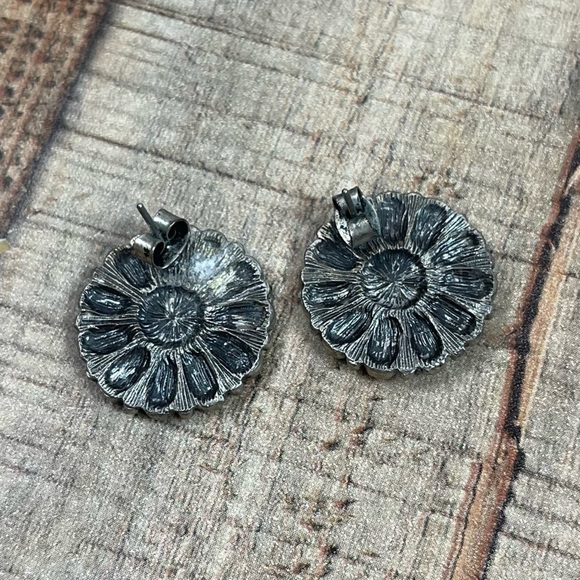 Floral Daisy Boho Hippie Big Stud Earrings Set Colorful 60's 70's Retro - Picture 3 of 5